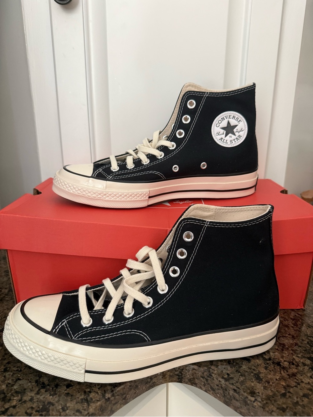 New In Box Converse Chuck 70 Hi High Top Black/Egret Sneakers Men’s 8 Womens 10